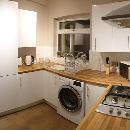 4 Bedrooms, Sleeps 10, Near Lfc & Efc Liverpool Exterior photo