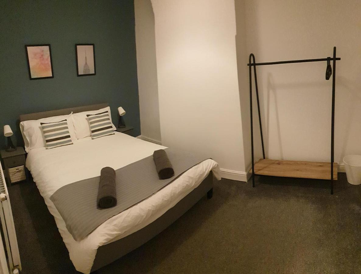 4 Bedrooms, Sleeps 10, Near Lfc & Efc Liverpool Exterior photo