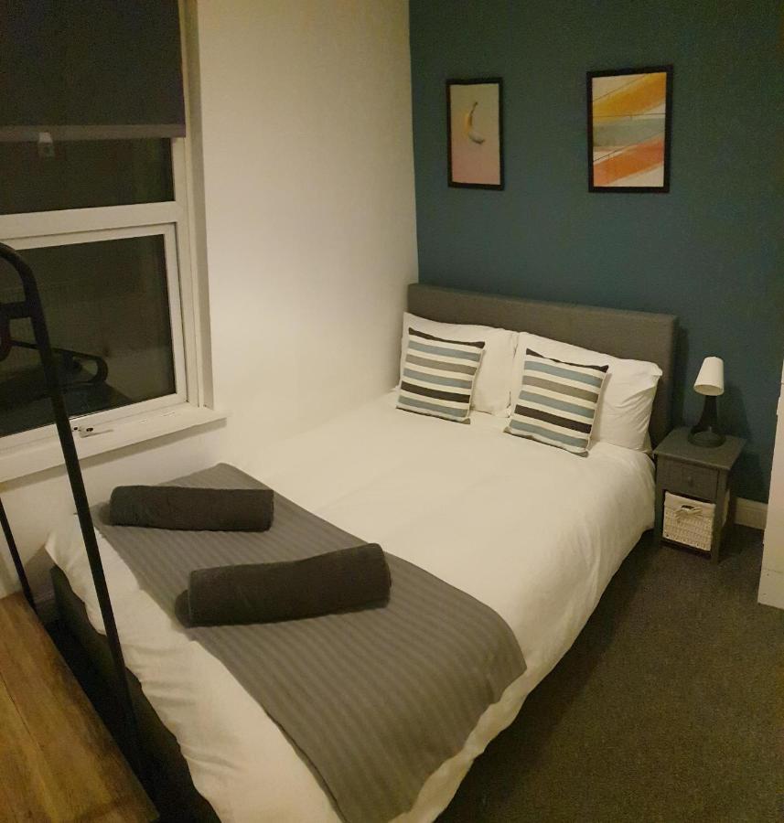 4 Bedrooms, Sleeps 10, Near Lfc & Efc Liverpool Exterior photo