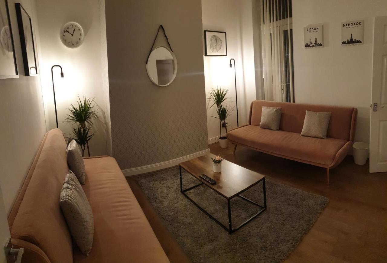 4 Bedrooms, Sleeps 10, Near Lfc & Efc Liverpool Exterior photo